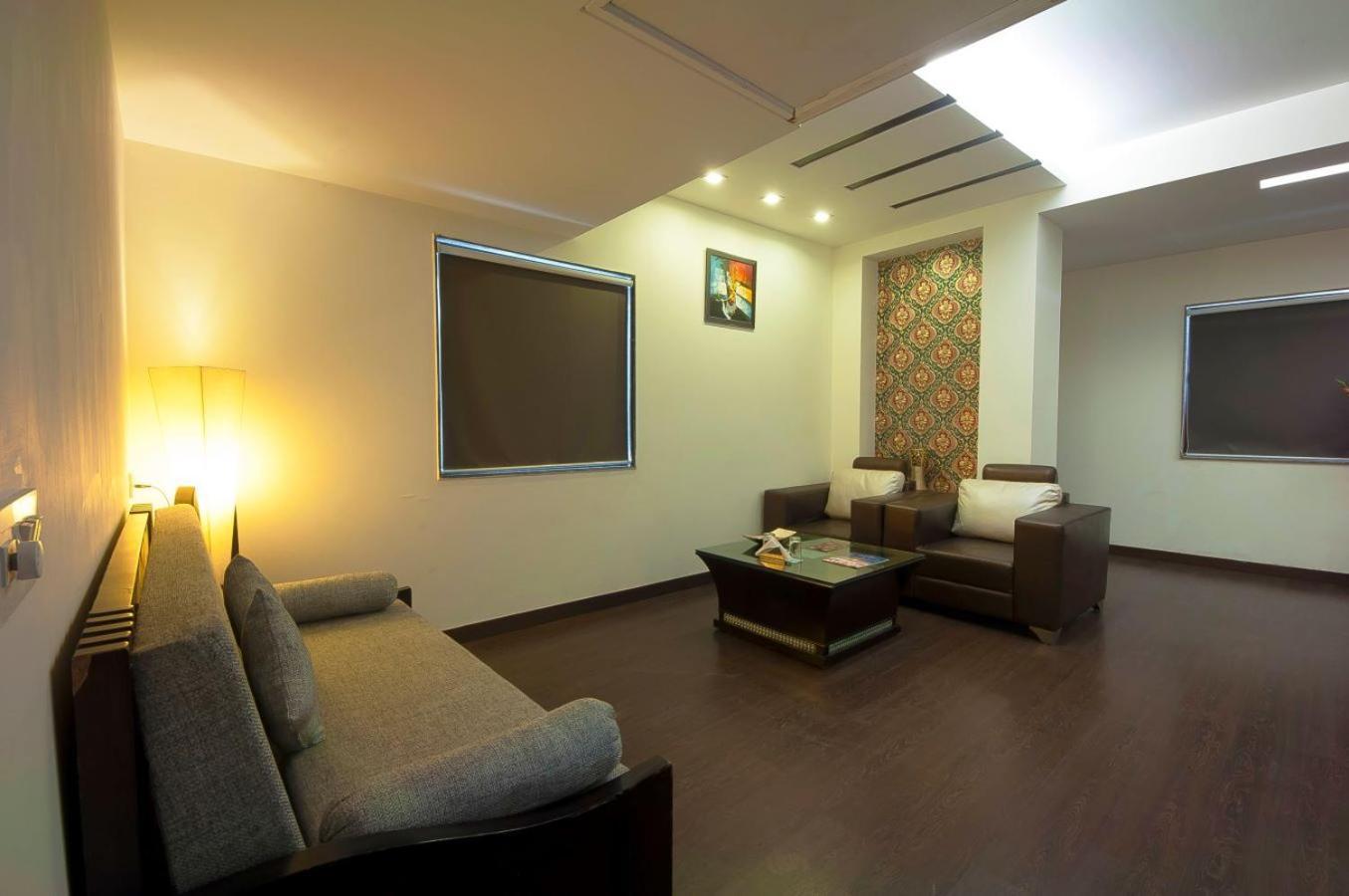 Hotel Transit International- Aerocity Delhi Airport 뉴델리 외부 사진