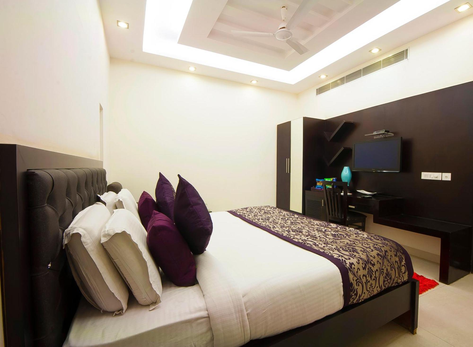 Hotel Transit International- Aerocity Delhi Airport 뉴델리 외부 사진