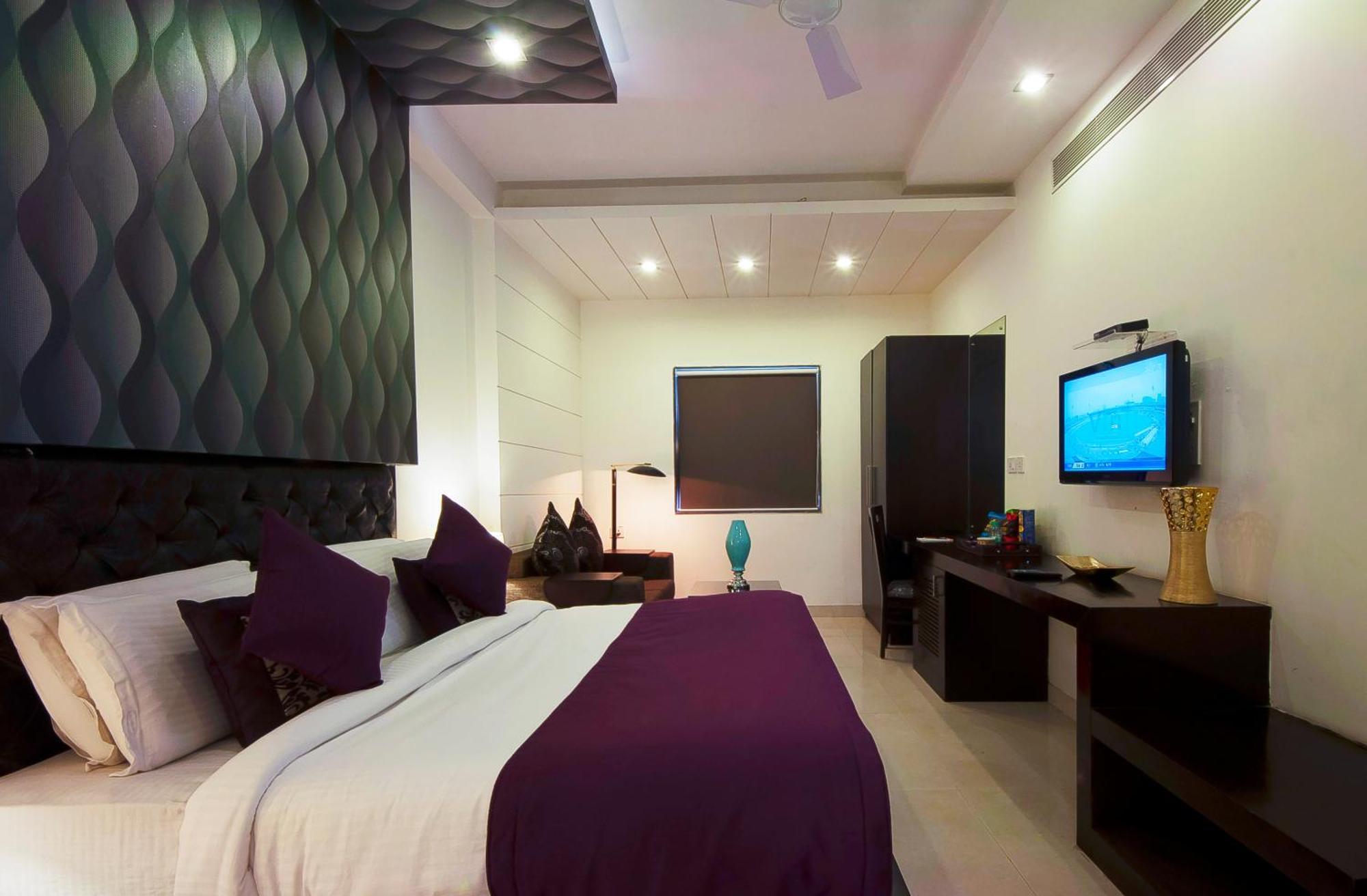 Hotel Transit International- Aerocity Delhi Airport 뉴델리 외부 사진