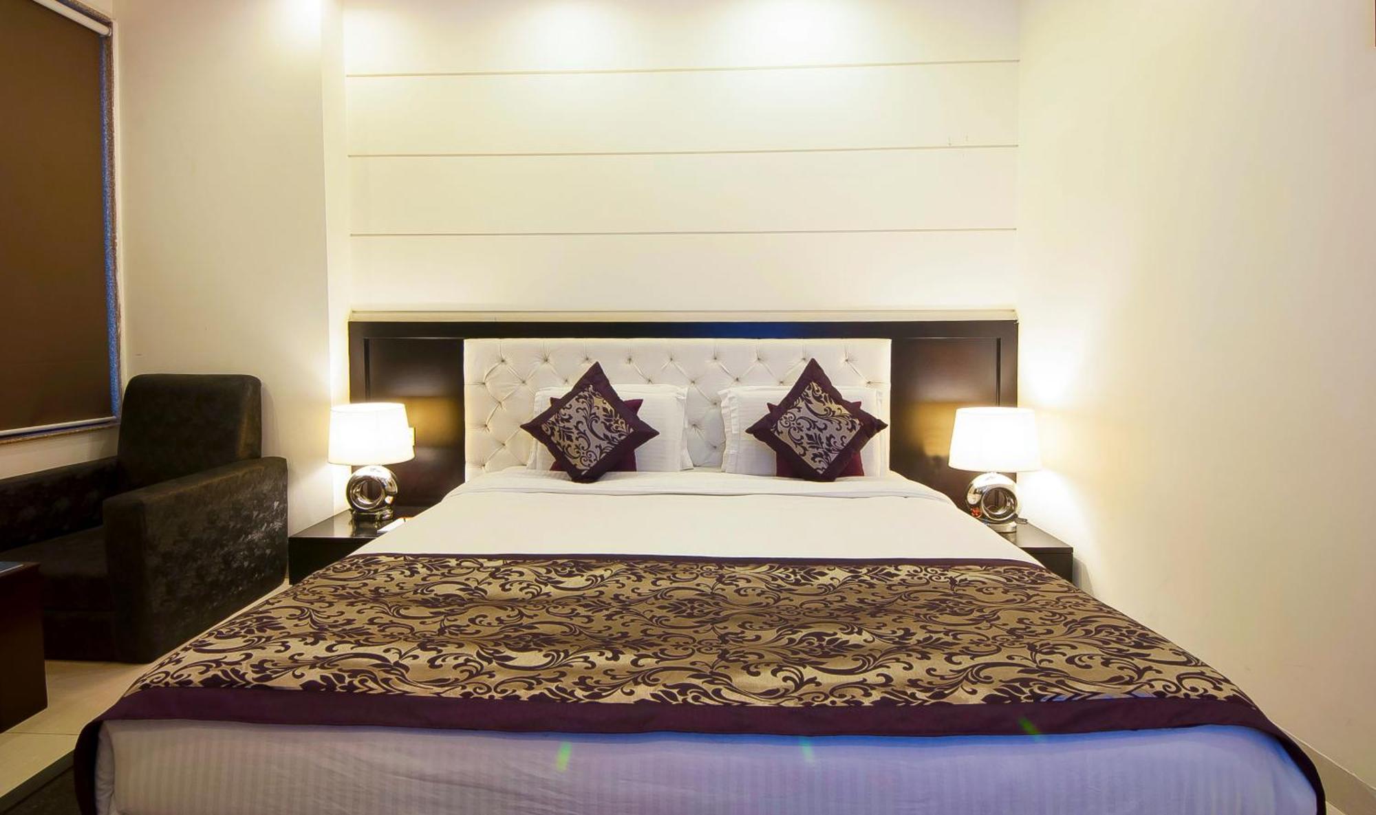 Hotel Transit International- Aerocity Delhi Airport 뉴델리 외부 사진