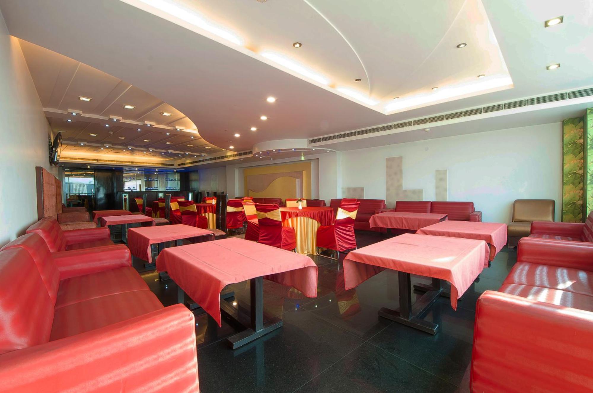 Hotel Transit International- Aerocity Delhi Airport 뉴델리 외부 사진